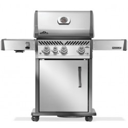 Napoleon Rogue® PRO 425 BB SIZZLE ZONE™ gas barbecue and 4 burners, one of which is lateral
